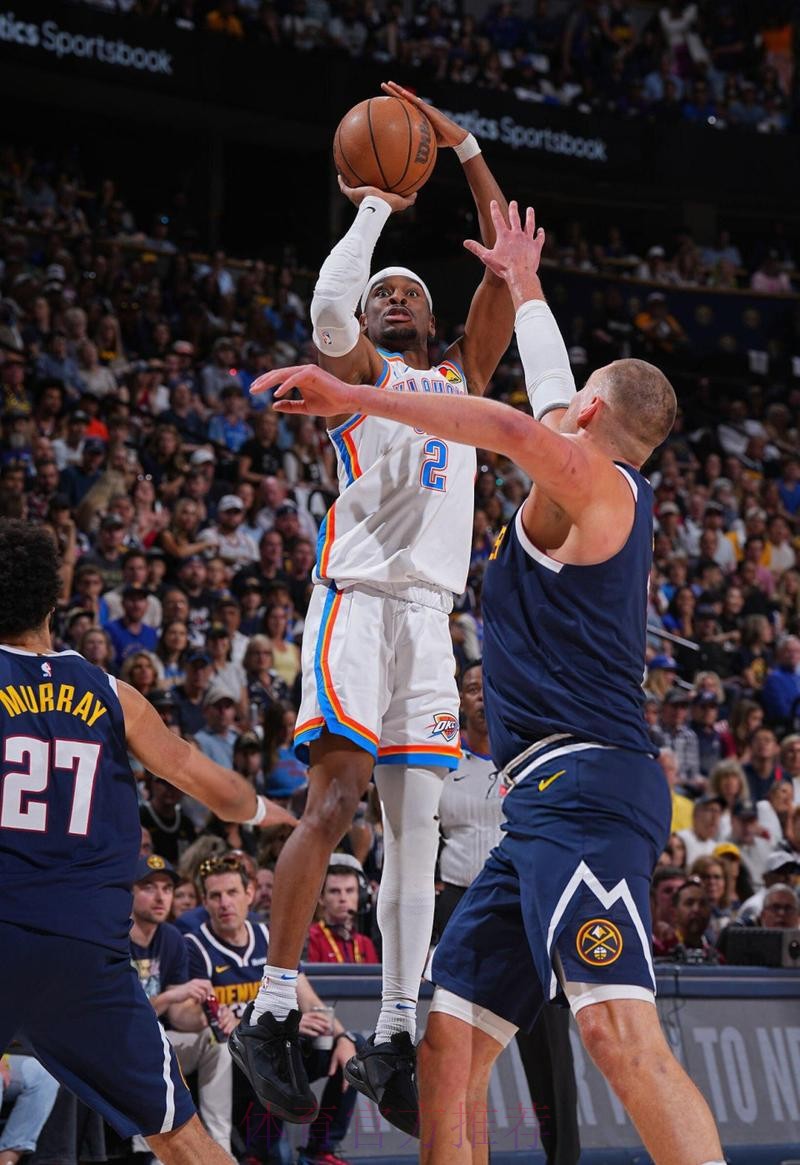 亚历山大火力全开 强投三分一箭穿心 亚历山大火力全开 强投三分一箭穿心